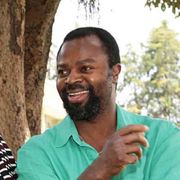 Ben Okri: «Migranti, il sogno del ritorno è diventato incubo»