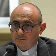 Il mare raccoglie il grido della terra e dei poveri