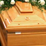 Cento euro per un funerale: la vicinanza del vescovo al parroco arrestato