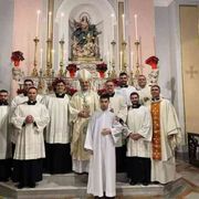 Teggiano piange don Donato Romano morto in Cattedrale dopo l’Eucaristia