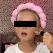 Cosmetici per bambine? Inutili e rischiosi