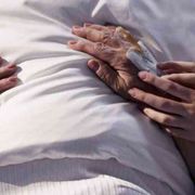 Fine vita e sofferenza. Perché si ritiene “accettabile” l'aiuto al suicidio?