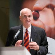 Più ombre che luci nella legge sul microcredito