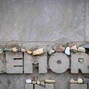 Auschwitz e quei «mai più» che non cambiano la storia. Anzi