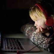 L'inferno di Viola. Troppo intelligente e quindi emarginata