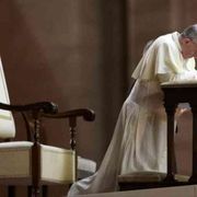 Il Papa e quel «ricordatevi di pregare per me». Ma come si deve pregare?