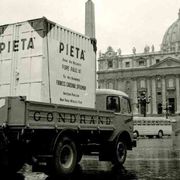 Quando la Pietà di Michelangelo attraversò l’oceano