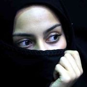 Amnesty: In Iran nuova stretta sul velo per le donne