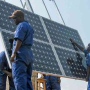 «Priorità alle rinnovabili», la campagna per un'Africa green