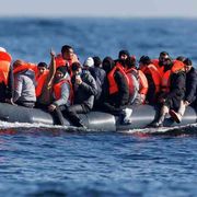 «Un mare di porti lontani», il film che smentisce i luoghi comuni