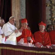 «Non dimenticarti dei poveri, mi dissero». Francesco racconta il suo Conclave