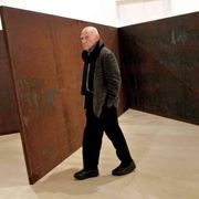 Addio a Richard Serra, maestro del minimalismo