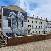 Padiglione vaticano: poesia calata nella realtà dell'afflizione
