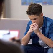 I giovani stanno male, la sfida è capirlo in tempo