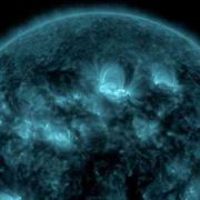 Che cos'è la tempesta solare “cannibale” che investirà la Terra