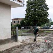 Un anno dopo l'alluvione ancora centinaia di persone fuori casa