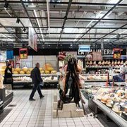 L'Italia cresce più della media Ue, ma è anche più povera