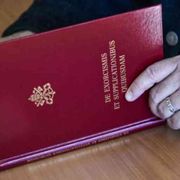 Esorcismi, i vescovi siciliani mettono ordine