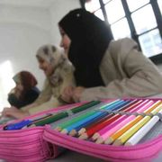 No, non si fa integrazione censurando la Divina Commedia