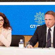 Torna la Social card: 40 euro in più, ma gli sconti sono a rischio