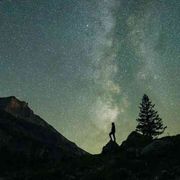 Alle stelle e ritorno: l’altra riva dell’uomo