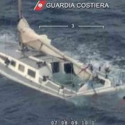 I fantasmi di Cutro sull'ultimo naufragio. La Chiesa: «Sconfitta dell’umano»