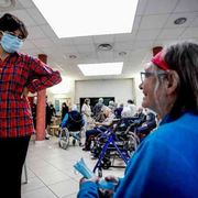 Che dolore le accuse alle Rsa. Cosa va fatto per evitare abusi