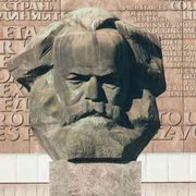 Così Marx nel “Capitale” svelò le leggi dell’età delle macchine