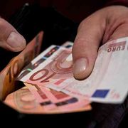 Casa, bollette, trasporti: la metà del nostro budget sono spese obbligate