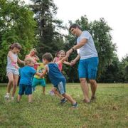 Sono poche e più povere, ma felici. Il segreto delle famiglie numerose d’Italia