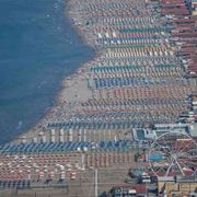 Aumentano i crimini nei mari: una violazione ogni 119 metri di costa