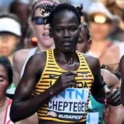 La maratoneta ugandese Rebecca Cheptegei è morta bruciata dal compagno