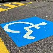 Cancellato il commissario per l’Uguaglianza. «Per i disabili un passo indietro»