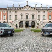 Altri due Suv cinesi in arrivo: quanto costano e come vanno le DFSK E5 e Glory