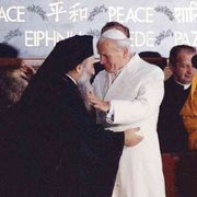 Il Papa: Assisi insegna, il dialogo è la sola strada possibile per la pace