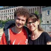 Silvia e Giovanni: il viaggio di nozze? A piedi sulla Via Lauretana