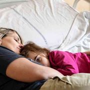 «Mi sono laureata in ospedale mentre assistevo mia figlia»