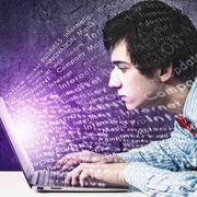«Tuo figlio adolescente non dorme mai? Ecco perché devi intervenire subito»