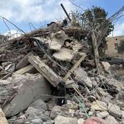 Mons. Alwan: «I civili sfollati colpiti come i militari: è crimine di guerra»