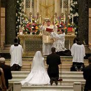 "Il matrimonio è sacramento. Non solo contratto, non solo etica"