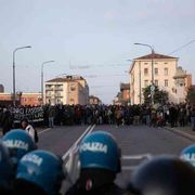 «Zecche rosse» e «camicie nere»: cosa è successo col corteo di Bologna