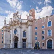 Con Elena e le reliquie della Croce Gerusalemme trova casa a Roma