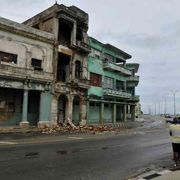 Cuba affonda tra la crisi economica e i disastri naturali. E Trump fa paura