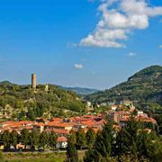 Ai dipendenti un bonus da 500 euro. Ma solo per i negozi del borgo