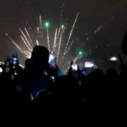 Il bilancio dei botti di Capodanno è un bollettino di guerra. Ha senso?