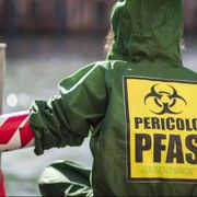 «Acque potabili contaminate da Pfas». Ma l’Italia non ha ancora una legge