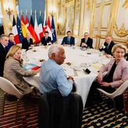 L'Ue si spacca sull'invio delle truppe a Kiev