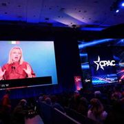 Meloni ai conservatori Usa: «Trump non si allontanerà dall’Ue»