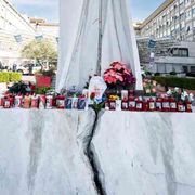 I "sopravvissuti" di Meter pregano per il Papa