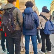 Lo zainetto e 2 euro in tasca per capire com'è essere ultimi